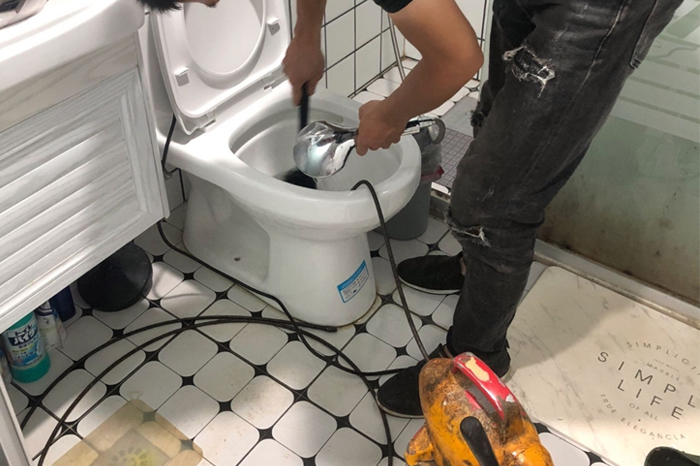 奉化马桶经常堵塞竟是因为它们,别因方便惹来大麻烦